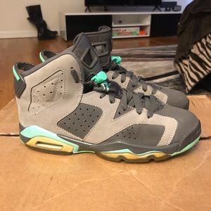 Jordan Retro 6 ultraviolet